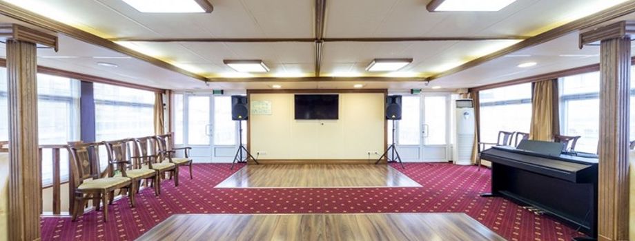 Диско-бар на солнечной палубе