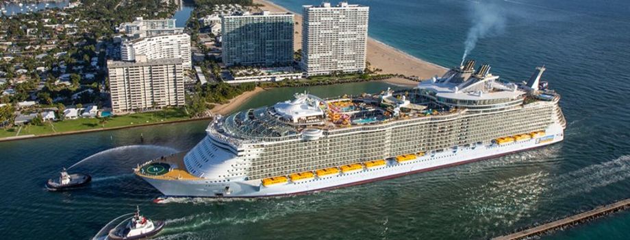 Oasis of the Seas в порту Эверглейдс, Флорида