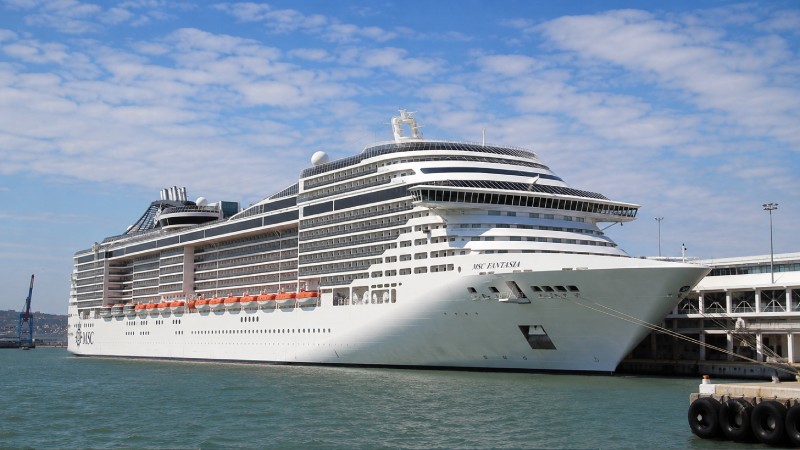 prishvartovannyi-lainer-msc-stambul.jpg